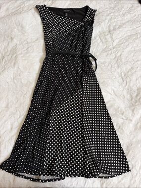 White House Black Market black and white polka dot dress size 00